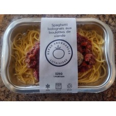 Spaghetti bolognais aux boulettes de viande